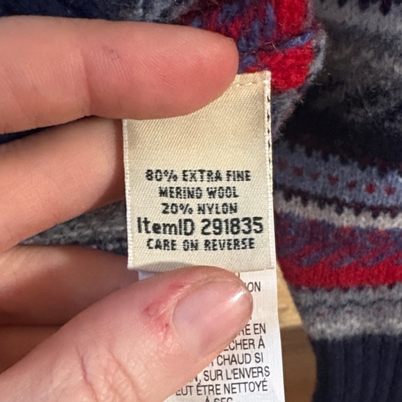 L.L. Bean Patterned Cardigan - Picture 6 of 7